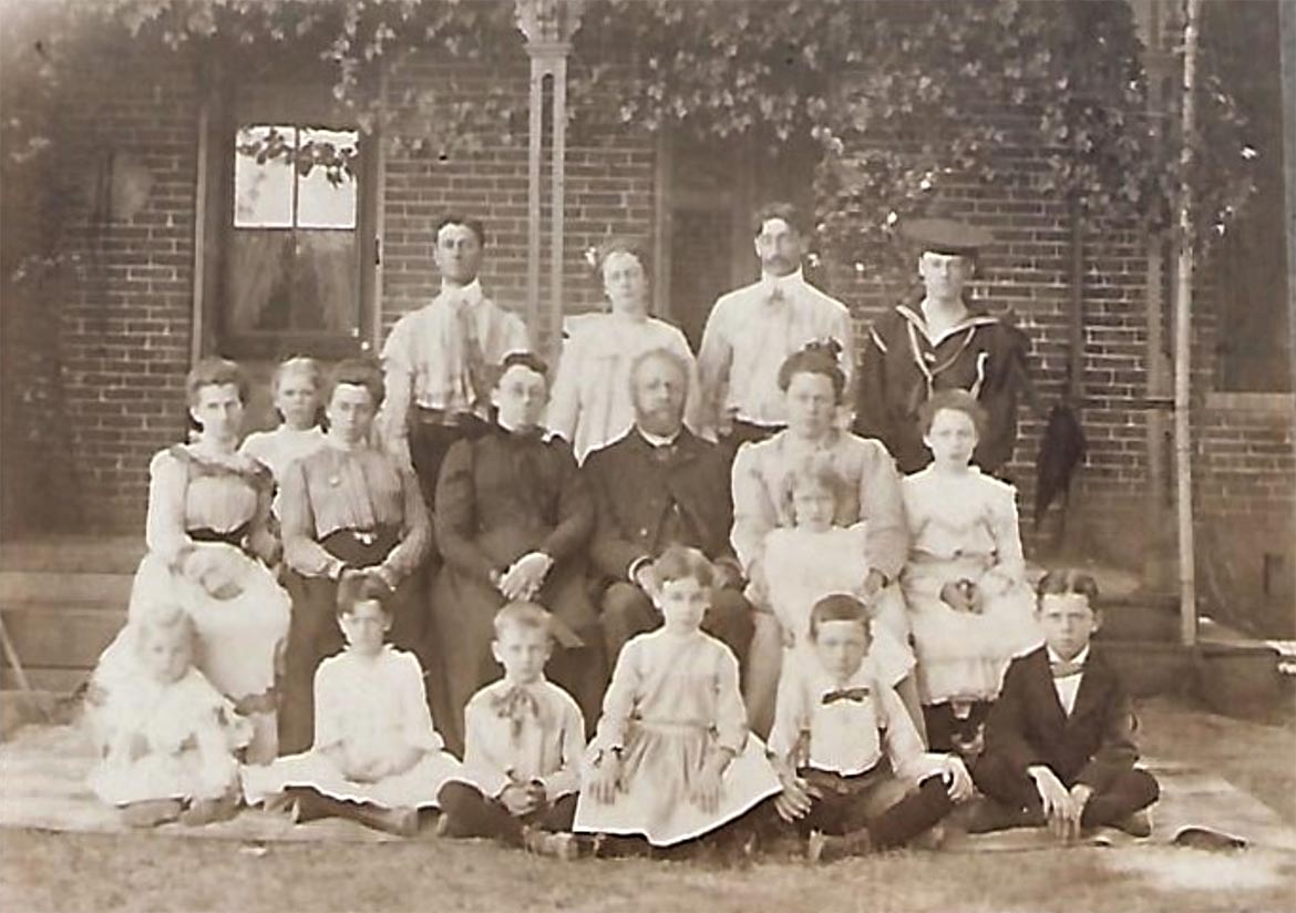 1899 Glathart family photo